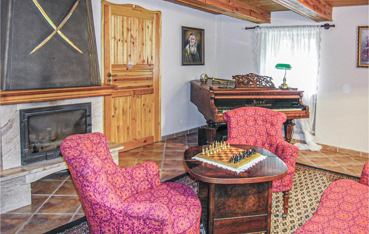 Awesome home in Pleszew with 2 Bedrooms&WiFi Zawidowice Zewnętrze zdjęcie